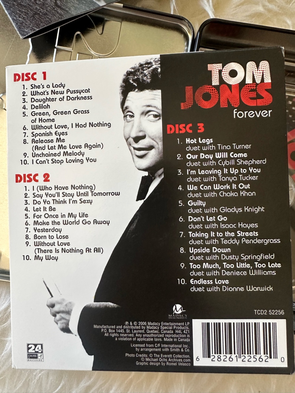 Tom Jones Collectible Tin and CD set - Picture 8 of 13